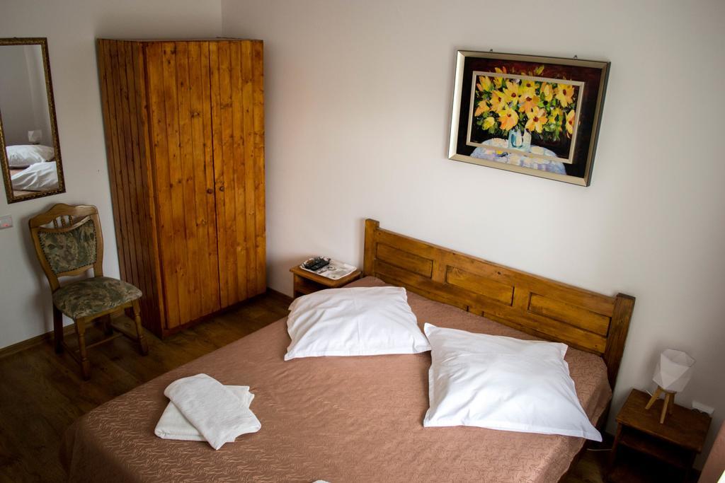 Casa Diana Otel Comana Dış mekan fotoğraf
