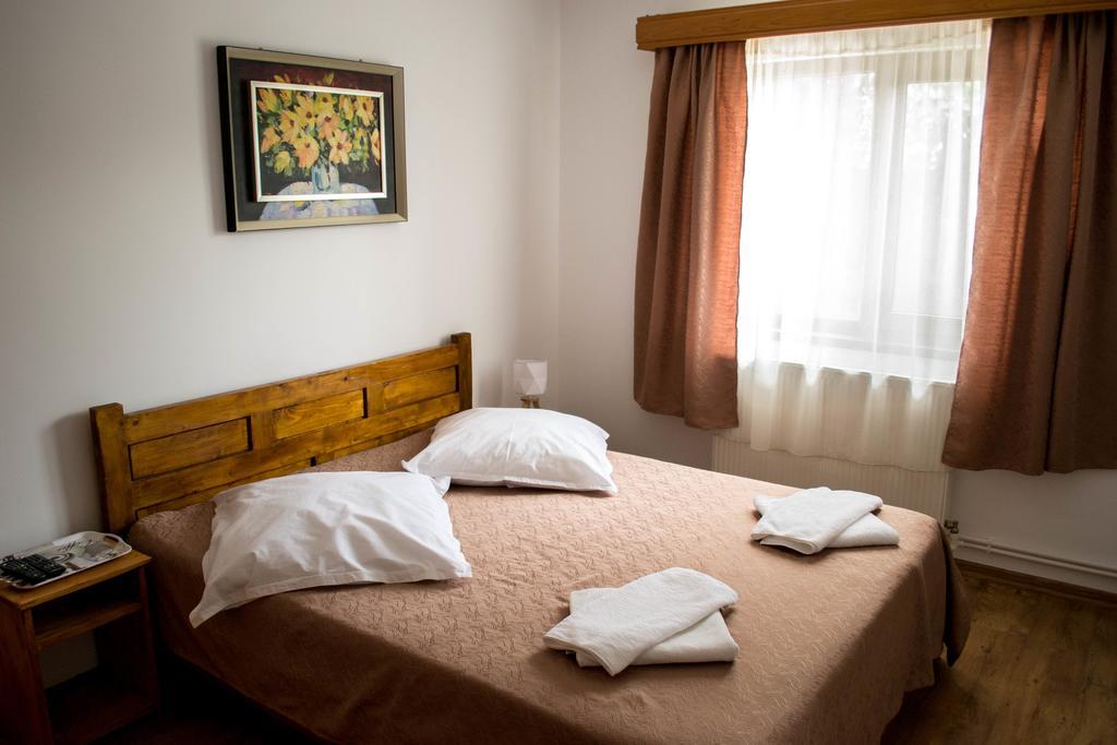 Casa Diana Otel Comana Dış mekan fotoğraf